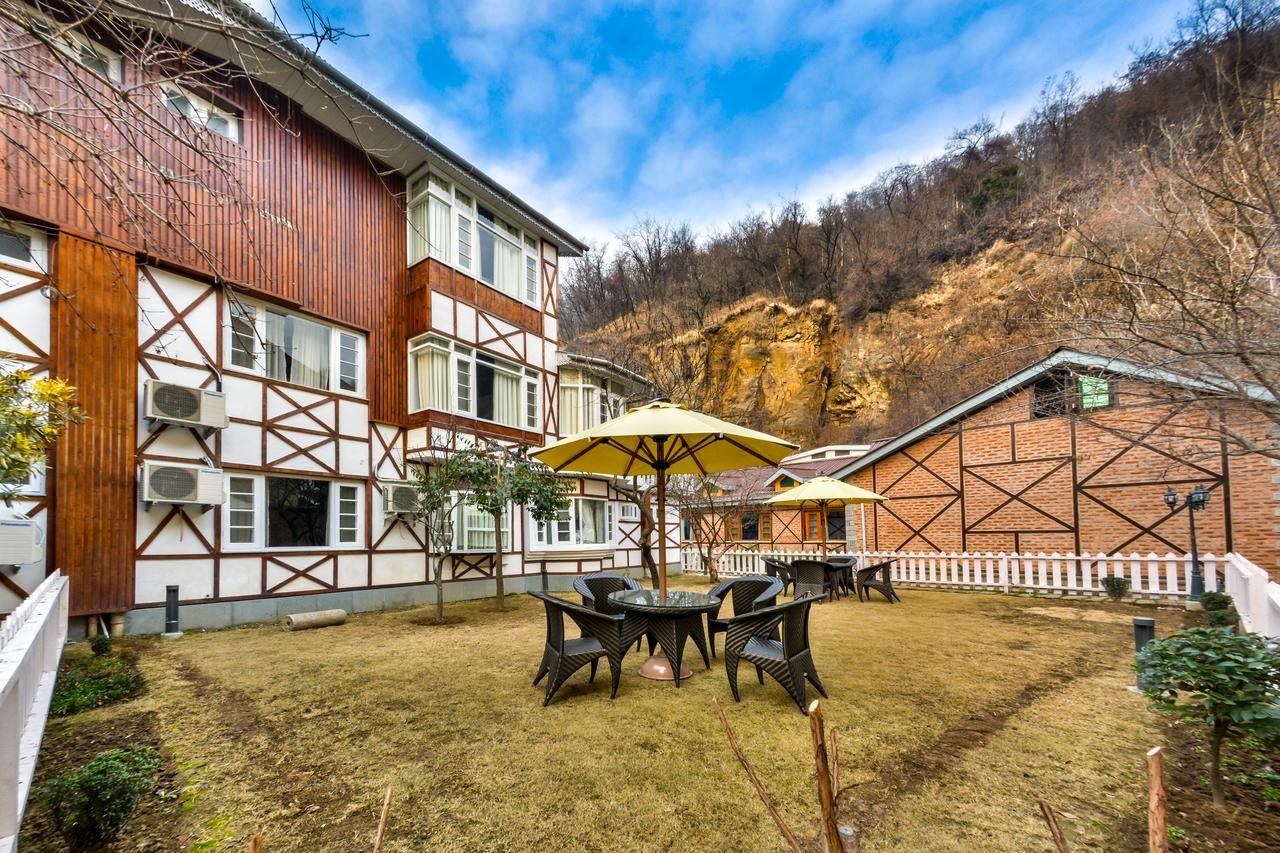 Hotel Metropolis Σριναγκάρ Εξωτερικό φωτογραφία