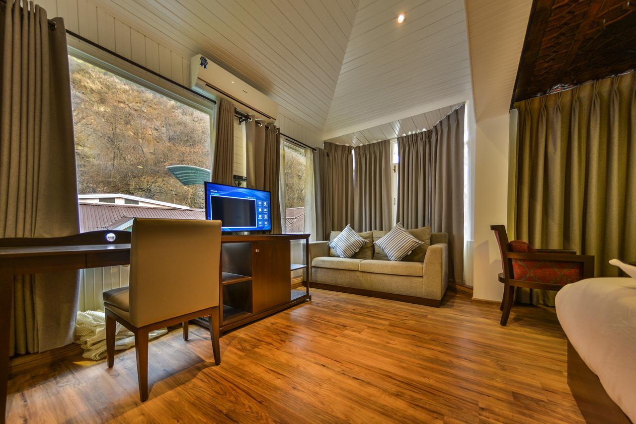 Hotel Metropolis Σριναγκάρ Εξωτερικό φωτογραφία