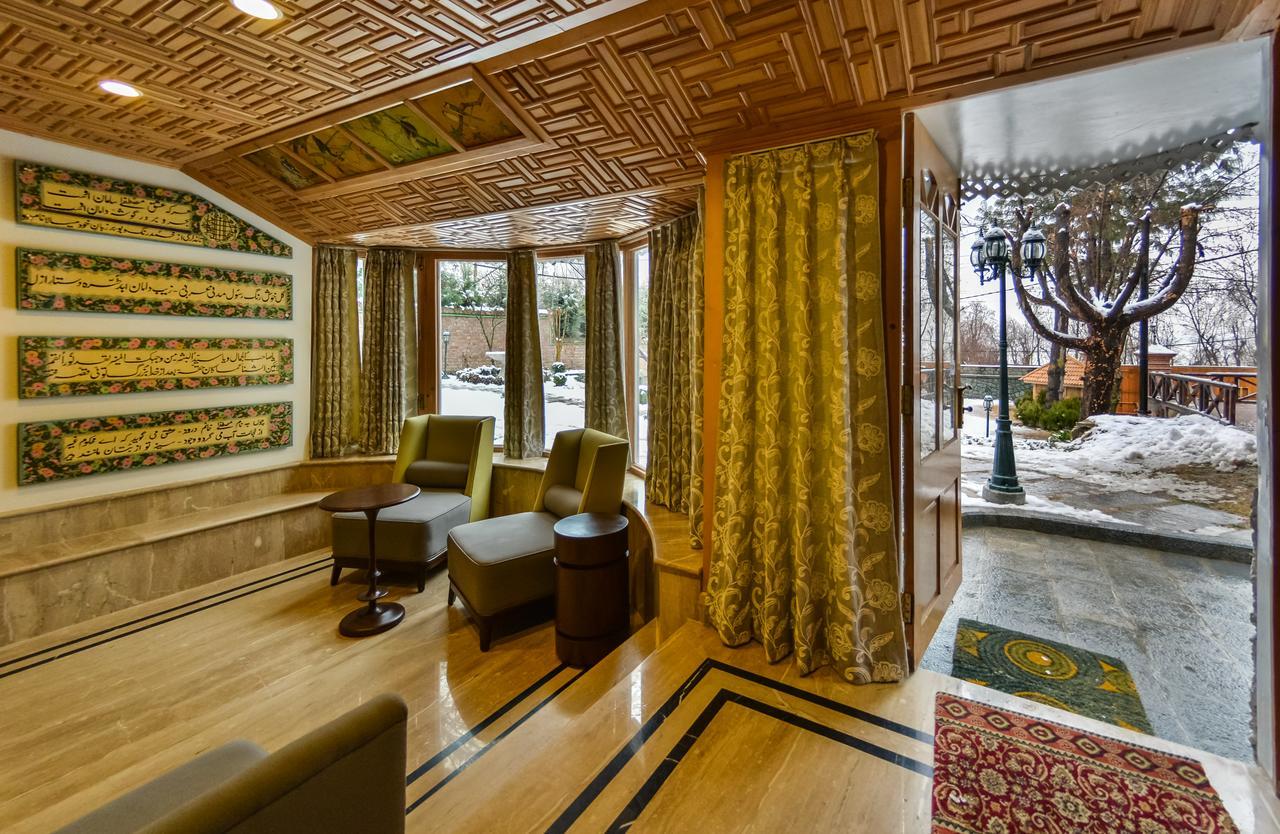 Hotel Metropolis Σριναγκάρ Εξωτερικό φωτογραφία