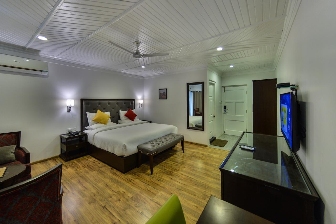 Hotel Metropolis Σριναγκάρ Εξωτερικό φωτογραφία