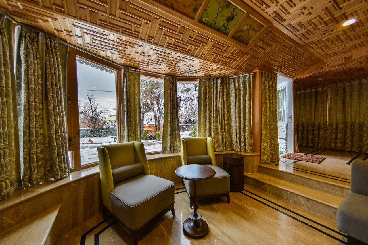Hotel Metropolis Σριναγκάρ Εξωτερικό φωτογραφία